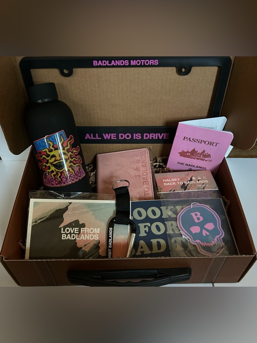 NEW!! Halsey Back To The Badlands, The Tour Official VIP Gift Box (NWT)